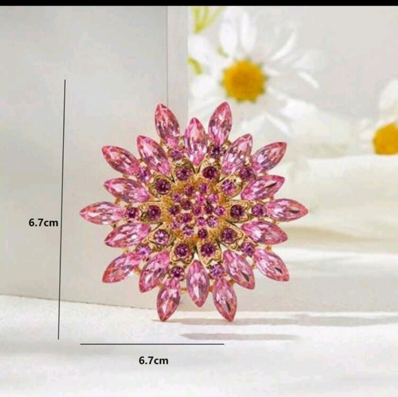 Pink Elegant Crystal Starburst Gold Tone Brooch Pin - Picture 3 of 7